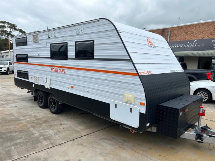 2021 NEW AGE ROAD OWL RO21BE 21FT BUNK ENSUITE COMFO